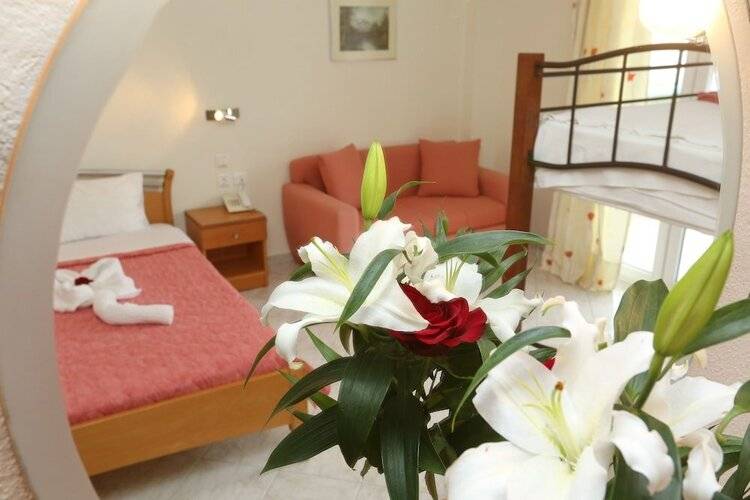 Summer Dream Hotel