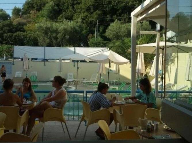 Summer Dream Hotel