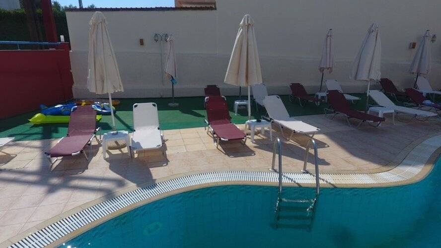 Summer Dream Hotel