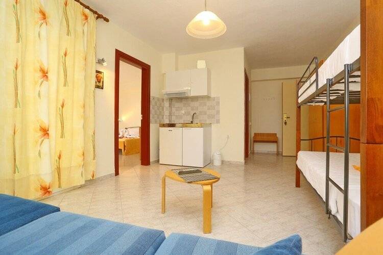 Summer Dream Hotel