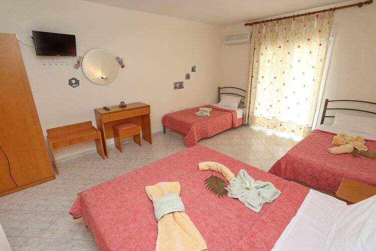 Summer Dream Hotel