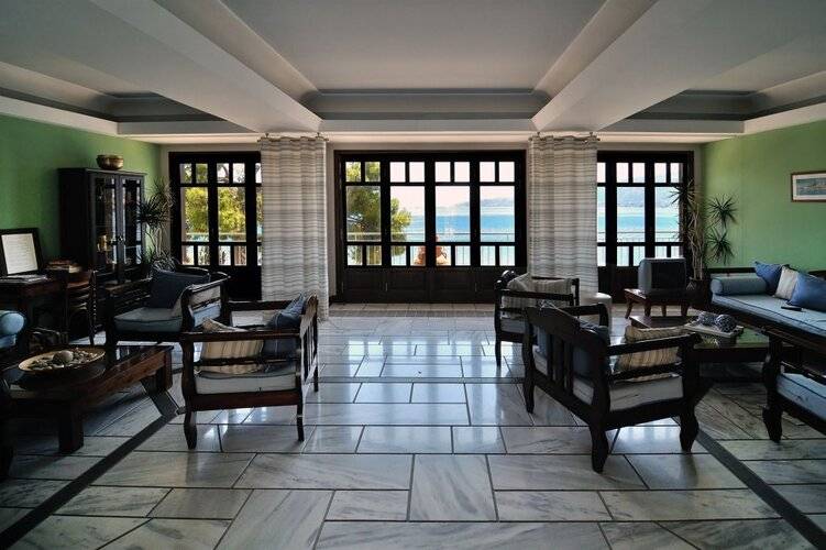 Golden View Beach Hotel