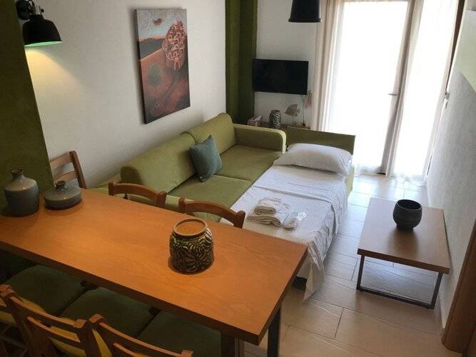 Koumaros Aparthotel