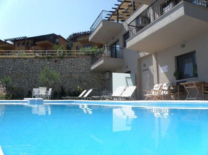 Koumaros Aparthotel