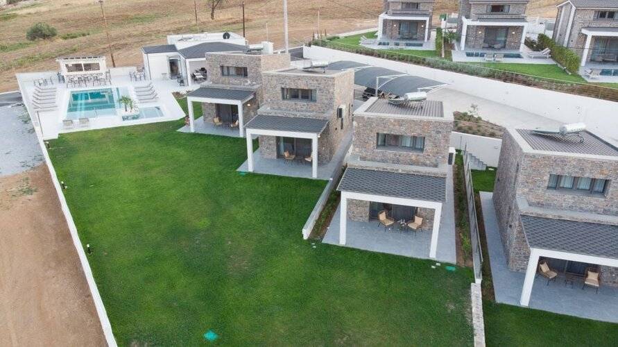 Terra Olivia Luxury Villas And Suites