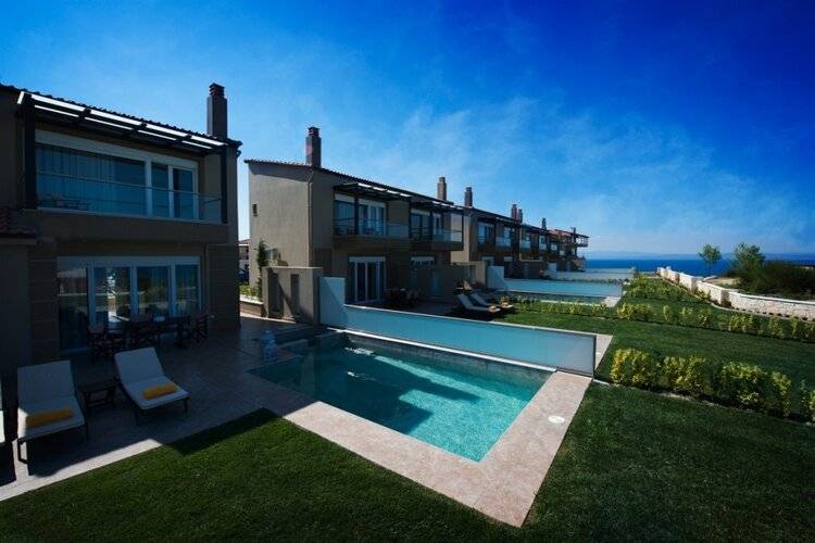 Sunny Villas Resort And Spa