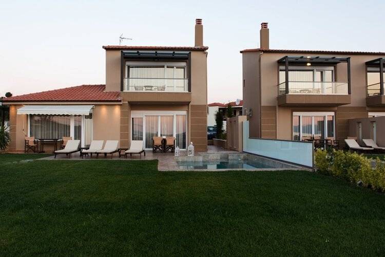 Sunny Villas Resort And Spa