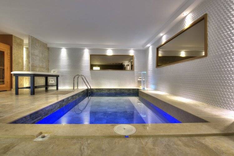 Sunny Villas Resort And Spa