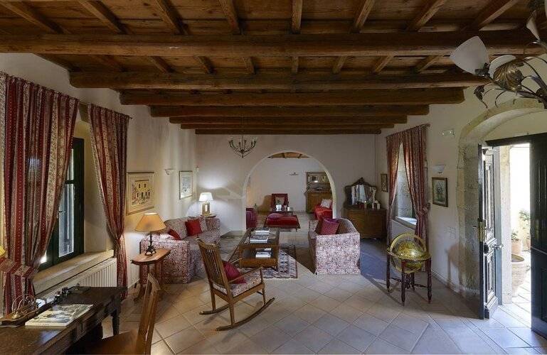 Castello Villa Daphnes - Private Pool & Whirlpool