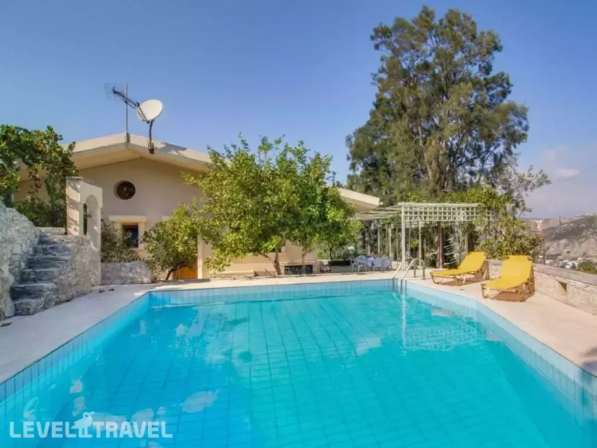 Luxurious Villa In Malades Crete With Swimming Pool