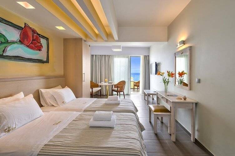 Palm Beach Apartments - Studio