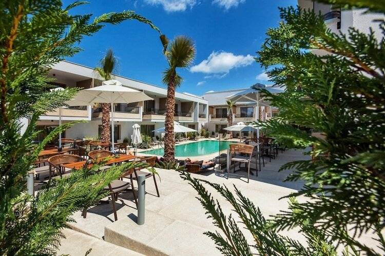 Pefki Deluxe Residences
