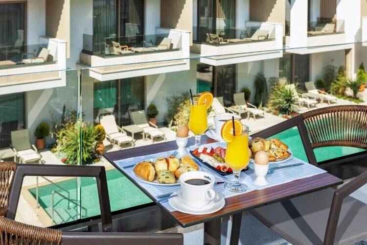Pefki Deluxe Residences