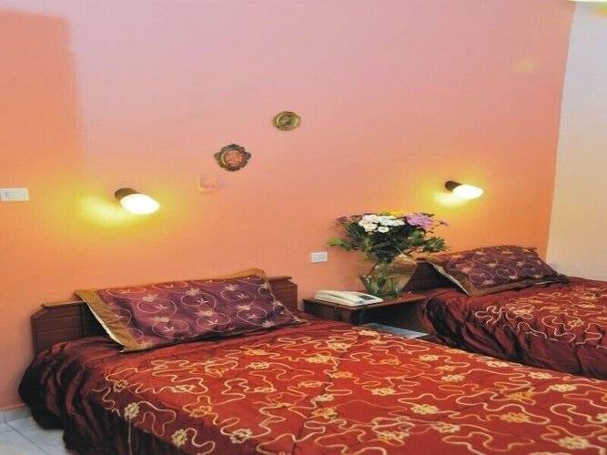 Alexandria Hotel