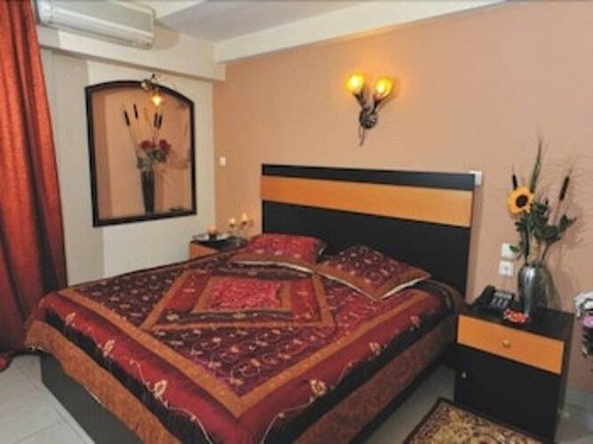 Alexandria Hotel