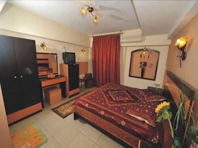 Alexandria Hotel