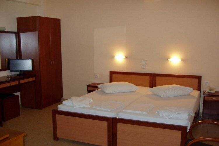 Faros 1 Hotel
