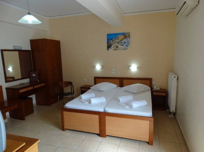 Faros 1 Hotel