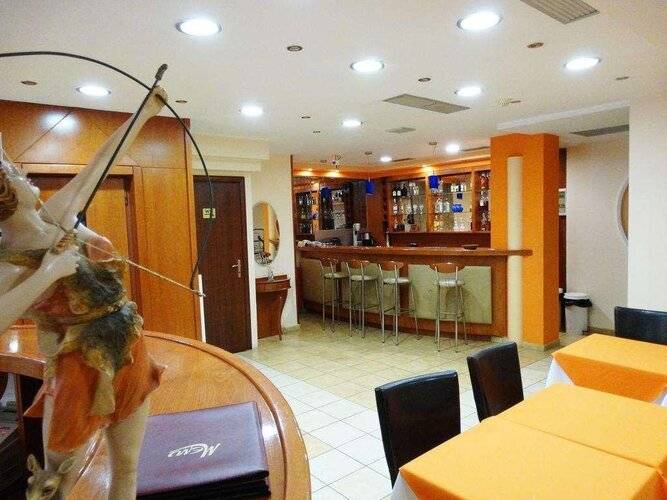Faros 2 Hotel