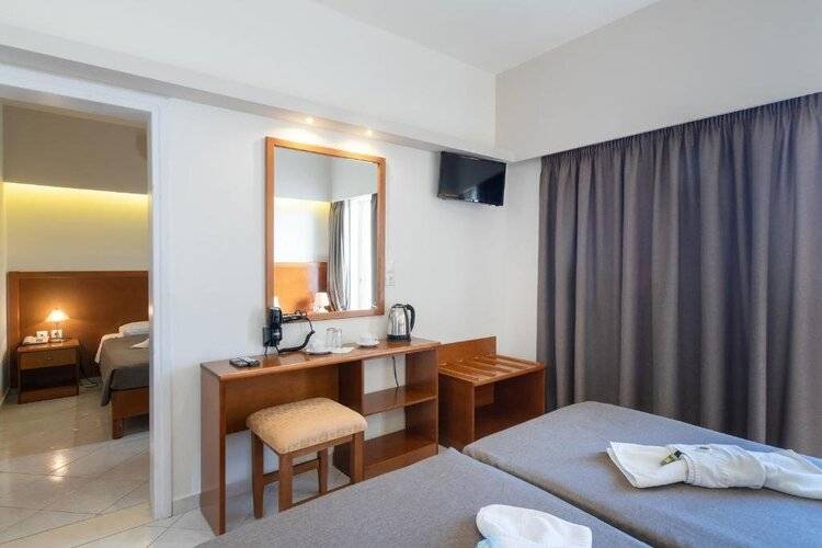 Hiona Holiday Hotel