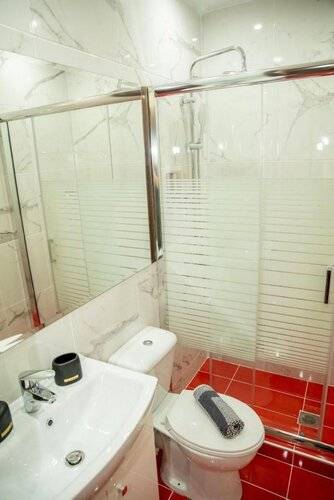 City Plaza Apartments & Rooms