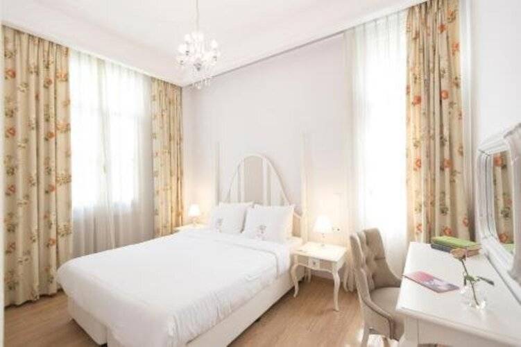 Gatto Perso Luxury Apartments
