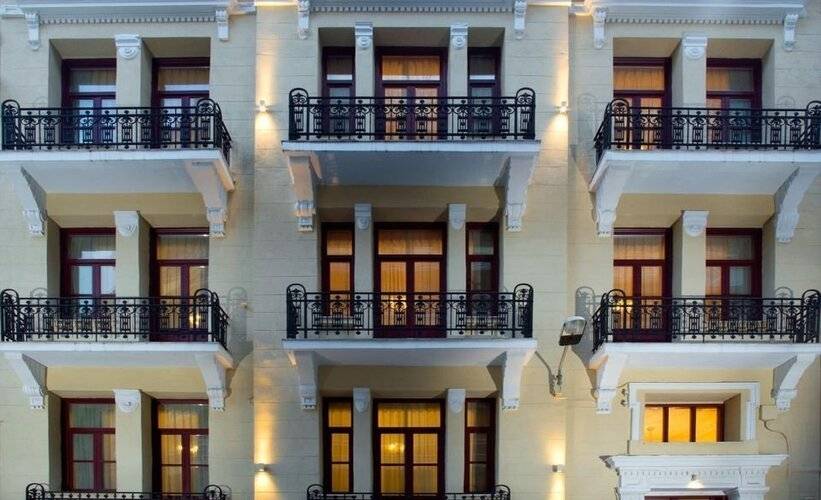 Gatto Perso Luxury Apartments