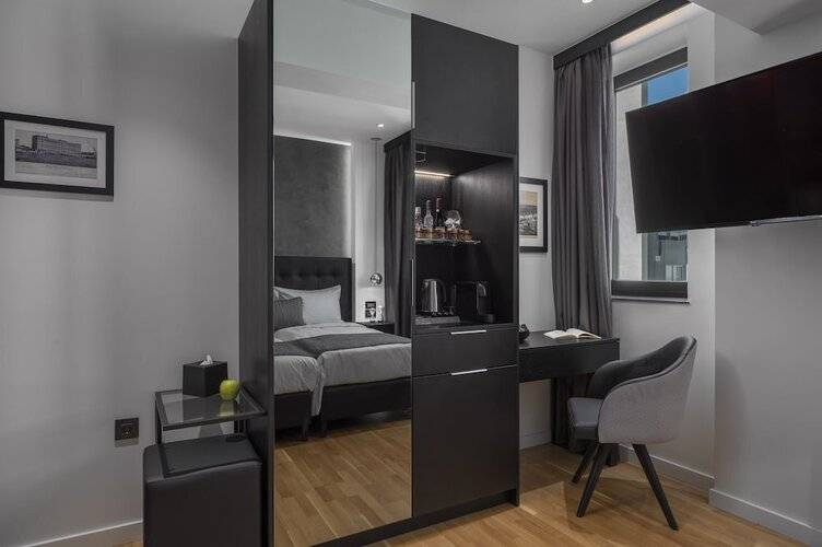 No 15 Ermou Hotel