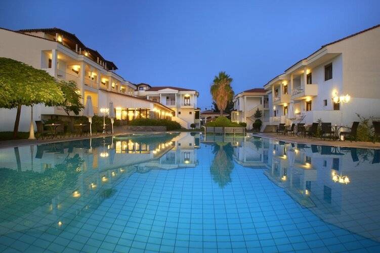 Acrotel Lily Ann Village