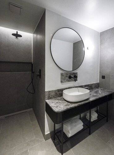 Roomore Apartments
