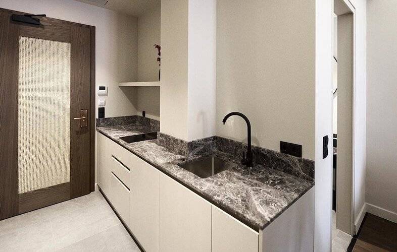 Roomore Apartments