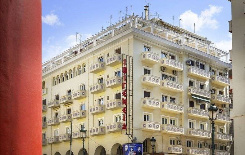 Roomore Apartments