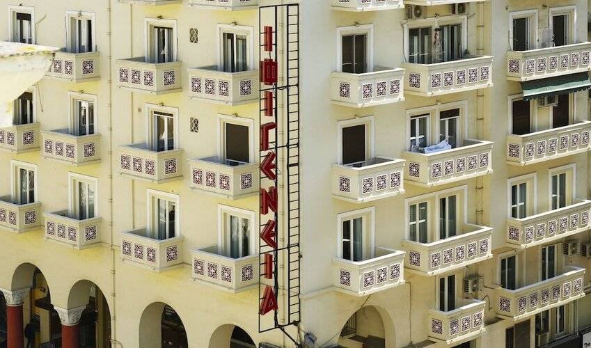 Roomore Apartments
