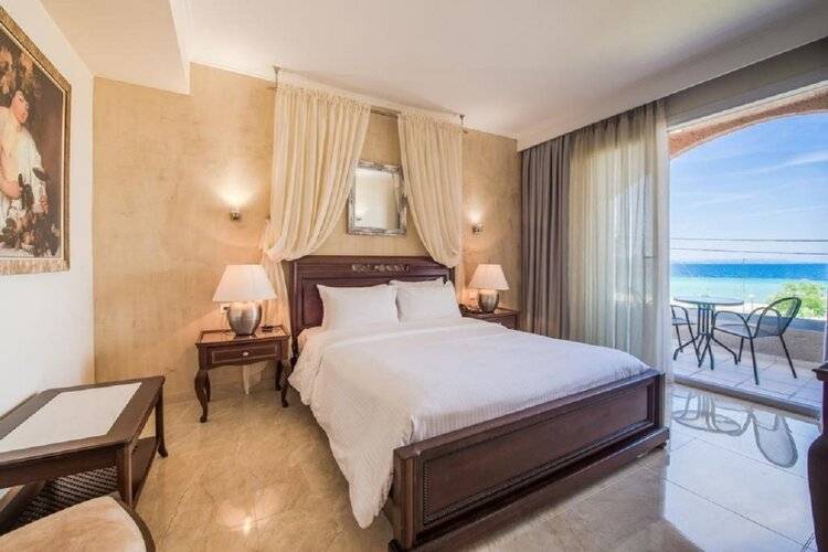 Antigoni Beach Resort