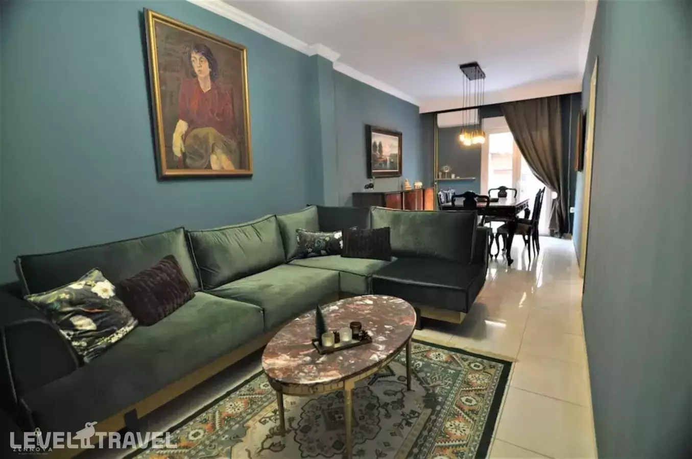 Zennova 4 Vintage City Center Apt