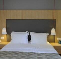 $item['hotel']['name']