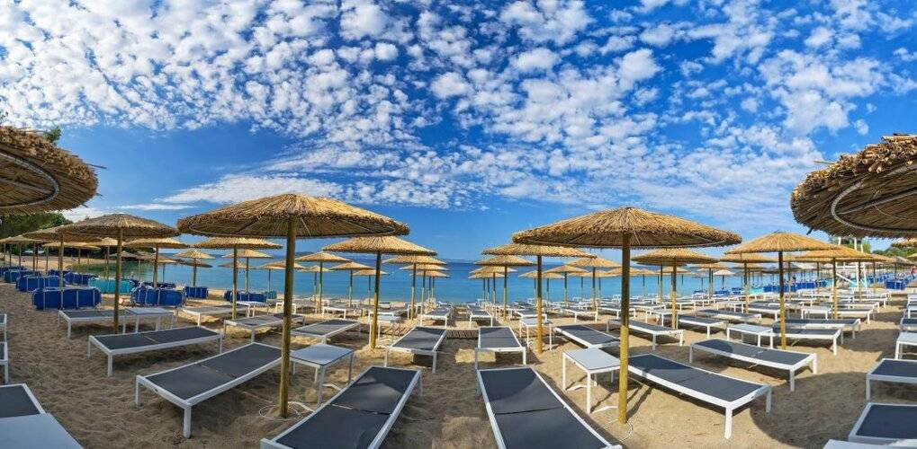Lagomandra Beach Hotel