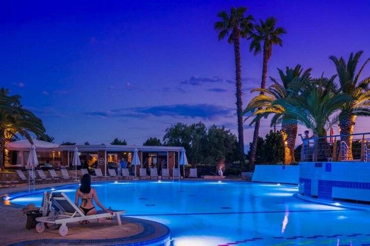 Lagomandra Hotel & Spa
