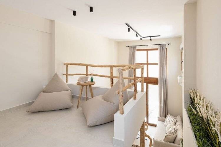 Palm Suites