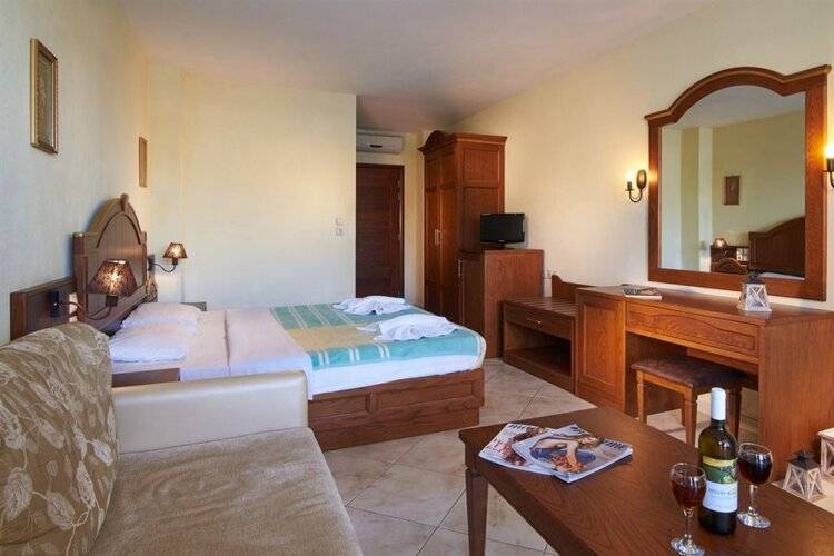 Toroni Blue Sea Hotel & Spa