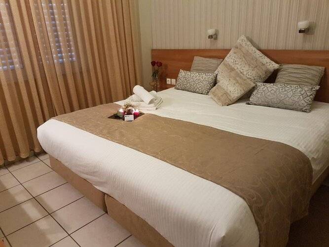 Ideal Hotel