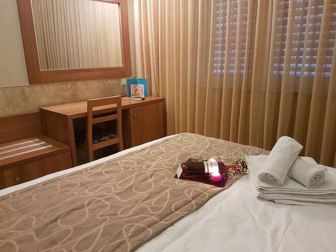 Ideal Hotel