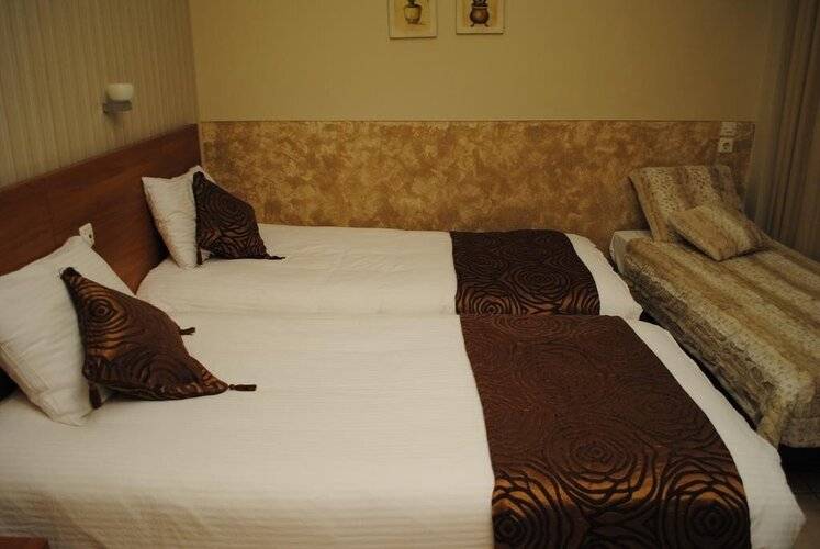 Ideal Hotel