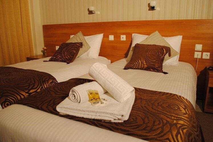 Ideal Hotel