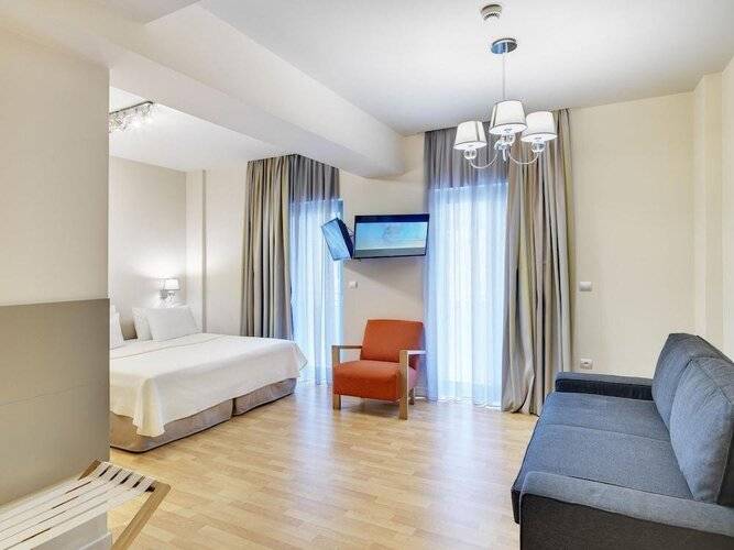 Phidias Piraeus Hotel