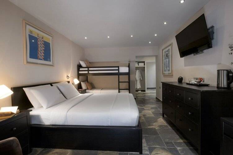 Piraeus City Hotel