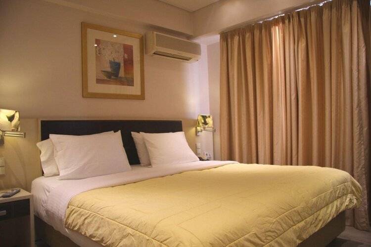 Piraeus City Hotel