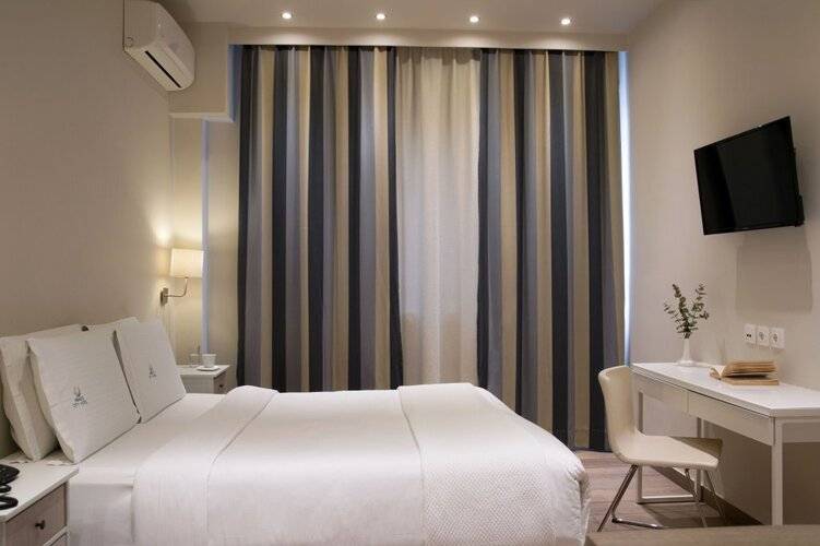 Piraeus City Hotel