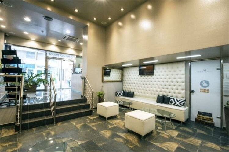 Piraeus City Hotel