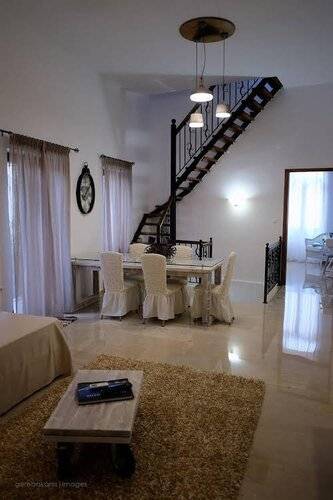 Maya's Boutique Residence